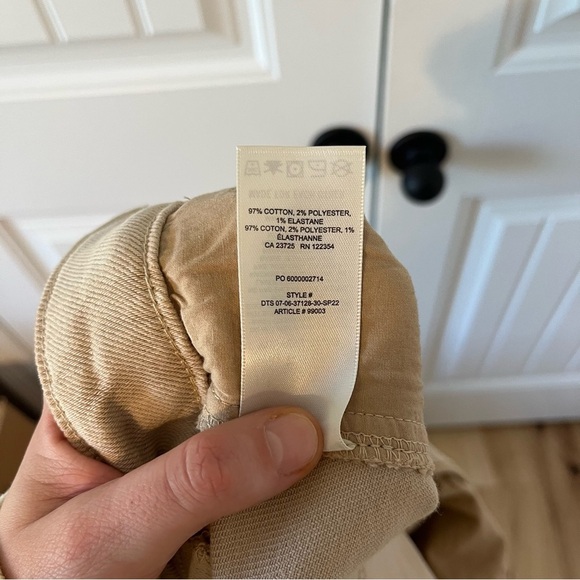 Aritzia Wilfred Free Modern Cargo Pant Size 4 Tan Relaxed - Picture 9 of 10